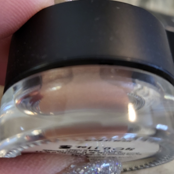 Farmasi Long Last Creamy Eyeshadow Pink Glow - Picture 2 of 2